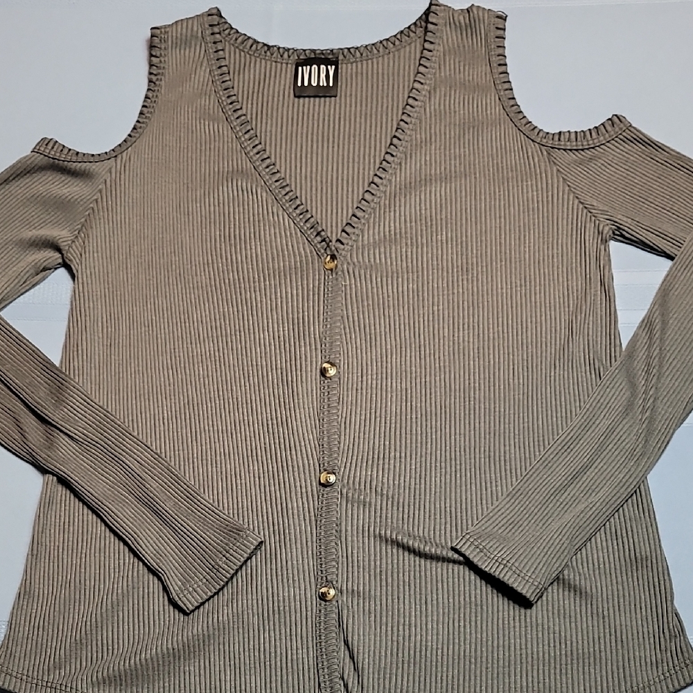 Women's Gray Button Down Coldshouler Shirt